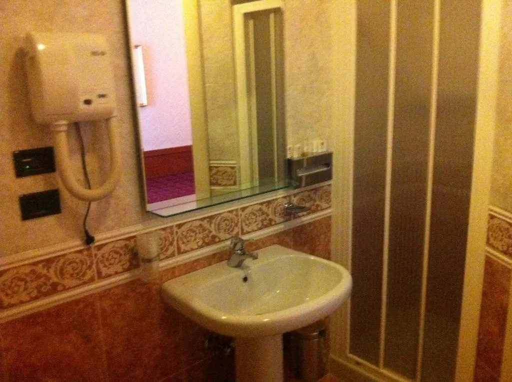 Hotel Impero Brescia 3*,  Italy